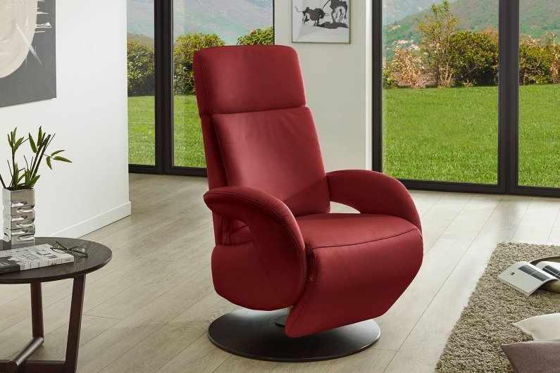 Entdecken Sie Polsteria Derby-Style Polsteria Derby-Style