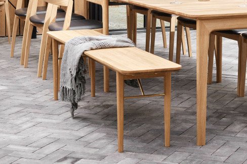 Entdecken Sie Skovby Møbelfabrik #833 Dining Bench Skovby Møbelfabrik #833 Dining Bench