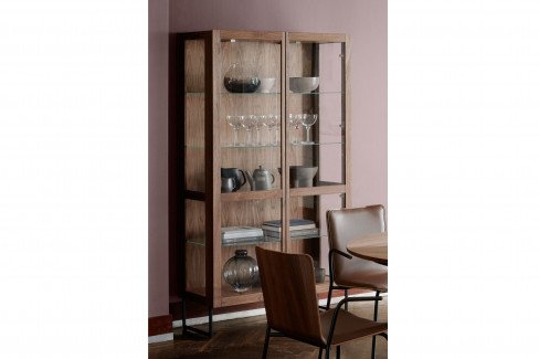 Entdecken Sie Skovby Møbelfabrik #452 Display Cabinet Skovby Møbelfabrik #452 Display Cabinet