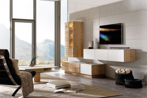 Vmontanara von Voglauer - Wohnwand 170 Wildeiche/ weiß