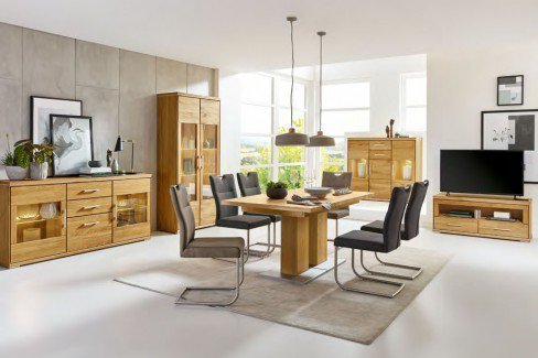 Modea von Niehoff - Esszimmer mit einem Tisch & vier Stühlen