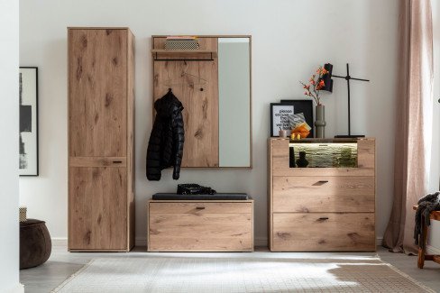 MCA foyer Mezzano - Garderobe