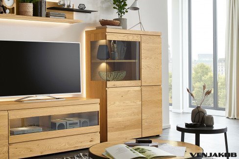 V-Plus 3000 von Venjakob - TV-Lowboard Wildeiche hell mit Glasausschnitt