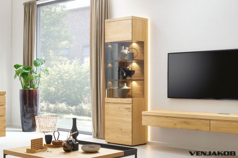 V-Plus 3000 von Venjakob - TV-Lowboard Wildeiche hell mit Glasausschnitt