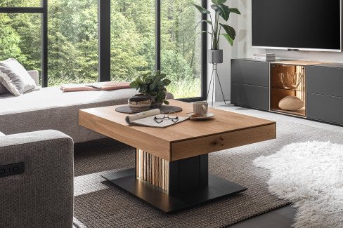 Selino von Hartmann - Esstisch mit Lamellen-Design