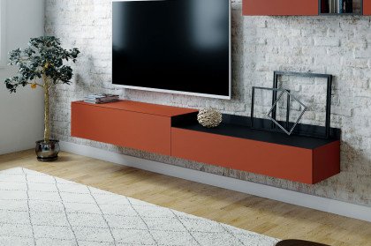 Ducale von MADíA CRAFT - Wohnwand inkarot/ Metall