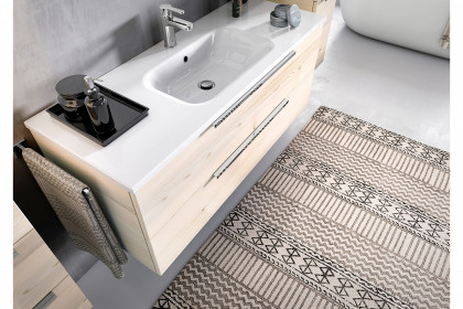 Serie 6110 von Pelipal - Badezimmer Polar Pine/ Chrom Glanz
