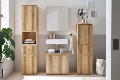 Austin-Care von BEGA - Badezimmer in Wild Oak mit Türen