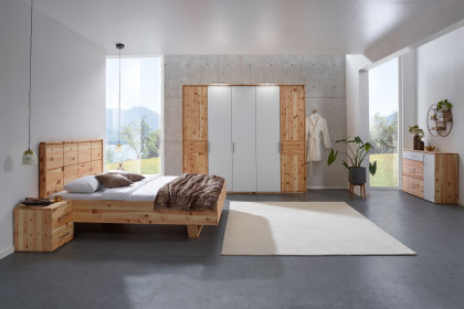 Lugano-sleeping von Schösswender - Schlafzimmer Zirbe - Mattglas weiß