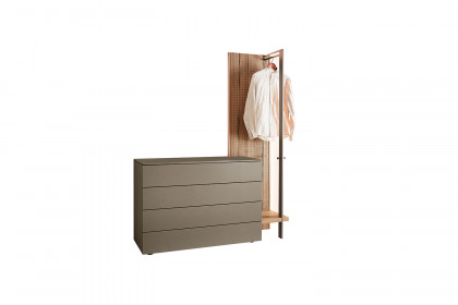 Plan von Thielemeyer - Kommode Lack fango mit Garderobe Wiener Geflecht