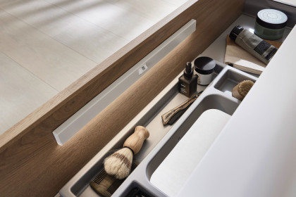 b·solid von puris - Badezimmer in Cuneo Eiche Braun