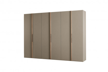 Plan von Thielemeyer - Kleiderschrank 6-türig fango mit Holz-Griffleisten