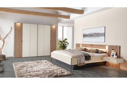 Plan von Thielemeyer - Schlafzimmer-Set champagner mit Lamellen Wildeiche