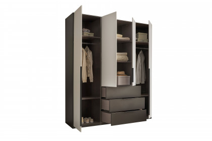 Nuka von SchlafKONTOR trendline - Kleiderschrank 4-türig mit 3 Schubladen