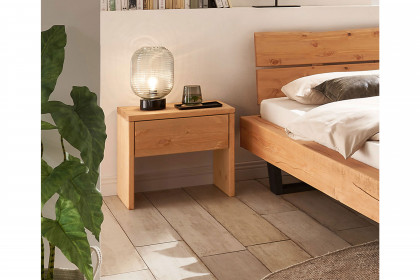 BE-0880 von GK Möbelvertrieb - Bett Kiefer geölt mit schwarzen Metallkufen