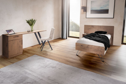 Meran von Schösswender - Hotelbett und Schreibtisch Burguesa Eiche