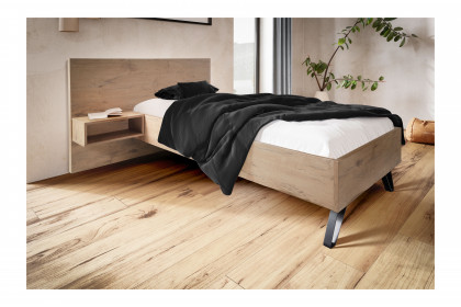 Meran von Schösswender - Hotelbett und Schreibtisch Burguesa Eiche