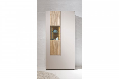 V/lacera living von Voglauer - Vitrine in Wildeiche mit Lack taupe