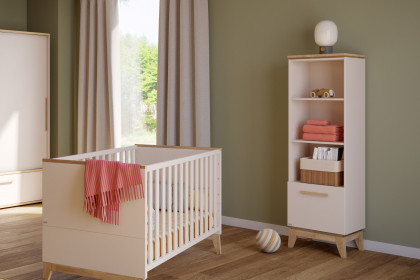 Stiene von Paidi - Babyzimmer mit Schiebetürenschrank beige - Eiche massiv