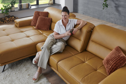 PN-EM19074 von Polinova - Ledergarnitur Ausführung links kurkuma