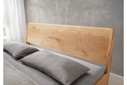 BE-0824 von GK Möbelvertrieb - Bett Wildeiche geölt mit Metallfüßen