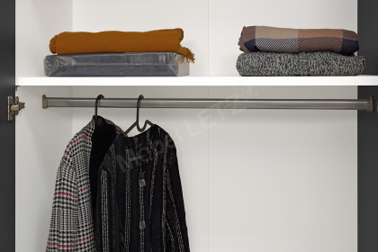 cadre.plus von Röhr-Bush - Drehtürenschrank anthrazit - Eiche Votan - Spiegel