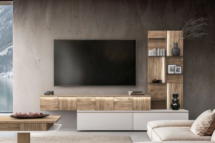 V/lacera living von Voglauer - Wohnwand in Weiß und geölter Wildeiche