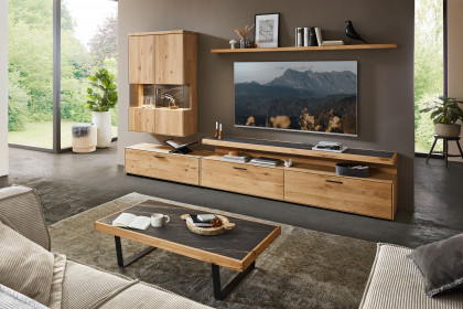 WM 2520 von Wöstmann - Wohnwand aus massiver Wildeiche