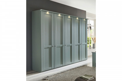 Marlow von Wiemann - Landhaus-Schlafzimmerschrank salbeigrün