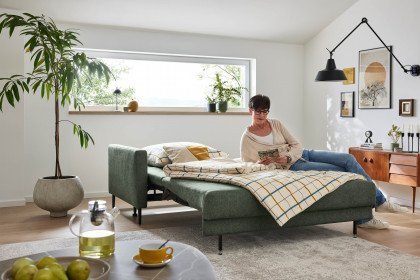 MR 710 von Musterring - Schlafsofa in Jadegrün