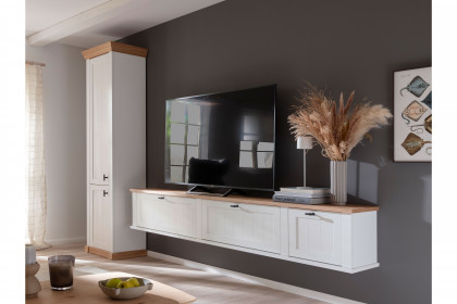 Village von SCHÖNER WOHNEN - Wohnwand in Lack weiß mit Asteiche