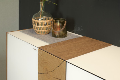 Caya von Hartmann - Sideboard Kerneiche/ Hirnholz/ Mattglas weiß