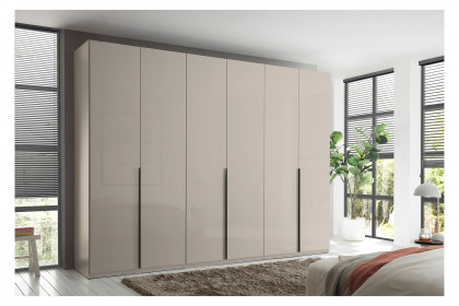 Camoleo von SchlafKONTOR - Kleiderschrank kaschmir mit Komplett-Ausstattung