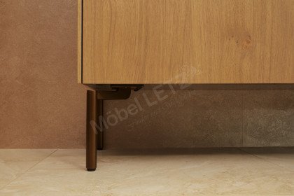 Vinci von LEONARDO Living - Sideboard in Asteiche mit Designfüßen in Bronze