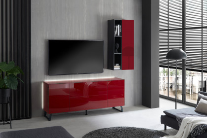 Colors von Mäusbacher - Wohnwand mit Glas in Bordeauxrot und Metallkufen