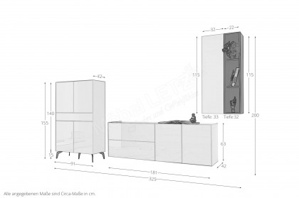 Colors von Mäusbacher - Wohnwand mit Glas in Weiß und Metallfüßen