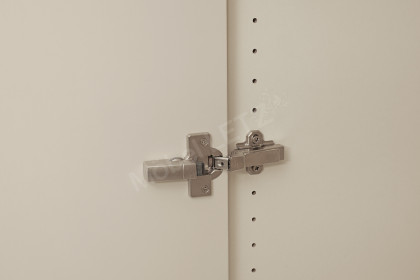 Longline von JUTZLER - Kleiderschrank im Landhaus-Stil Chalet kaschmir matt