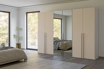 Longline von JUTZLER - 6-türiger Schrank kaschmir mit Spiegel & Edelstahlgriffen