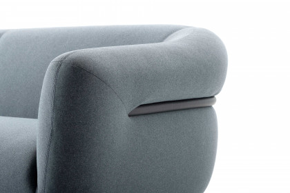 Yanda von Pode - Einzelsofa blue