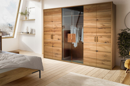 Como von Schösswender - Schlafzimmer mit Doppelbett Kupfereiche