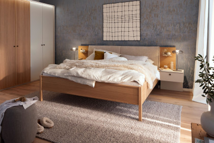 Arola von Schöner Wohnen - Schlafzimmer mit viel Zubehör & Beleuchtung