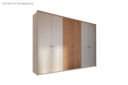 Arola von Schöner Wohnen - Schlafzimmer mit viel Zubehör & Beleuchtung