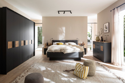 Multiline von SCHÖNER WOHNEN - Schlafzimmer-Einrichtung Lack basalt mit Quadrateinsätzen