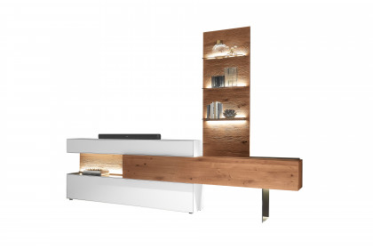 Torido von Hartmann - Wohnwand V22 Lack weiß/ Kerneiche/ inklusive Glasstütze