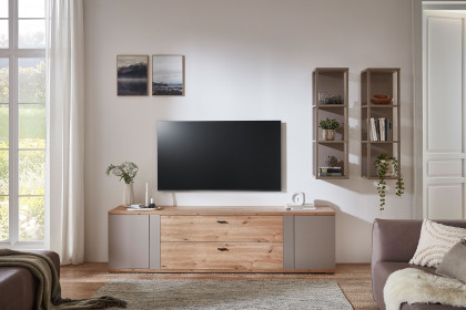 Grado-living von IDEAL Möbel - Wohnkombination in Eiche mit Basaltabsetzung