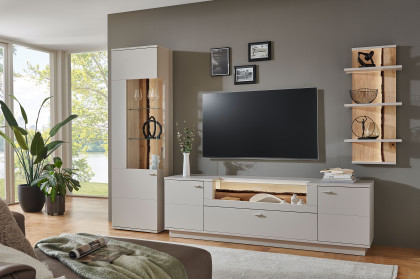 Josh von IDEAL Möbel - Wohnwand in Kaschmir mit Baumrinde