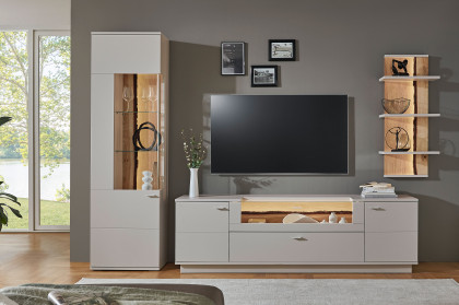 Josh von IDEAL Möbel - Wohnwand in Kaschmir mit Baumrinde