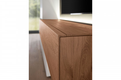 Torido von Hartmann - Wohnwand V28 Lack weiß/ Kerneiche/ Riffeiche