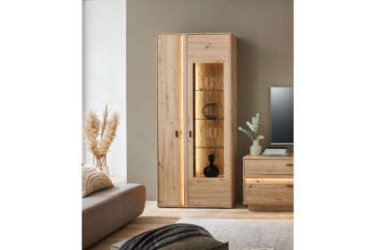 Boca von IDEAL Möbel - Vitrine in Eiche Artisan mit Frontbeleuchtung