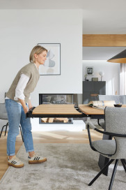 Hannis von Musterring - Esstisch mit Tischplatte aus Wildeiche